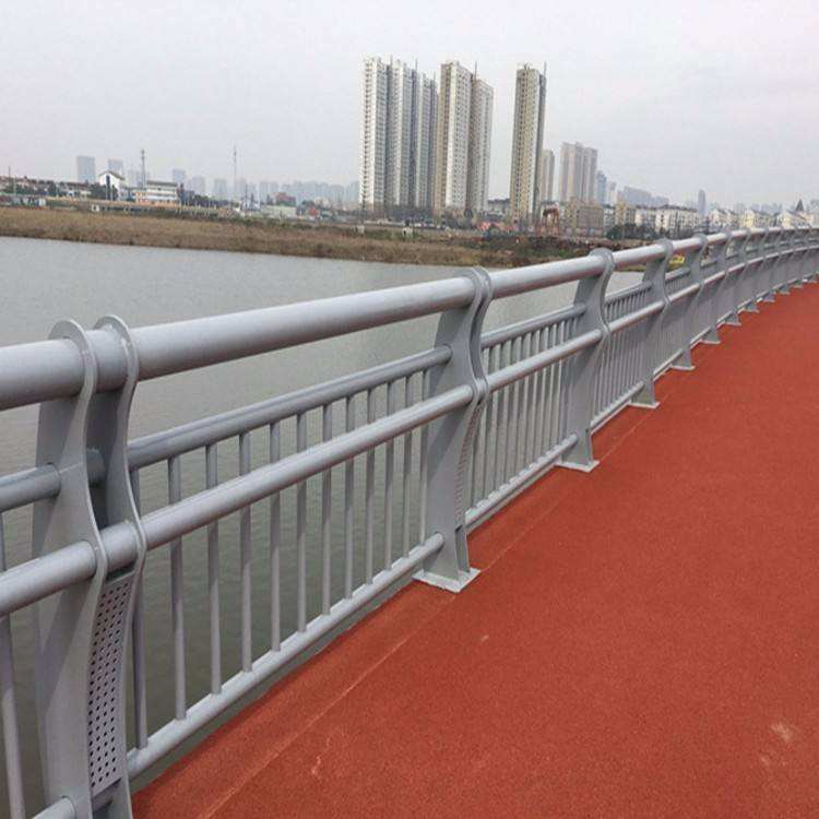 道路护栏