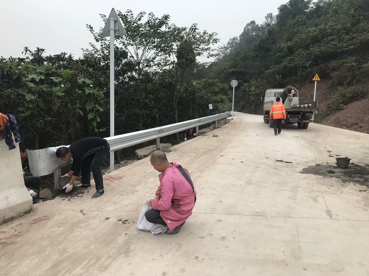 波形护栏怎么验收？